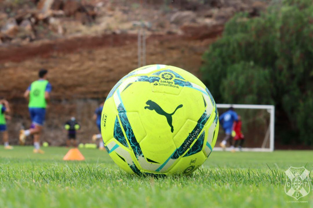 El balón con el que se jugará el partido.