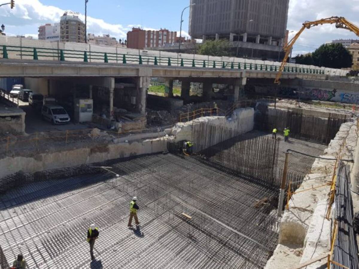 Comienza el hormigonado de la losa del túnel del metro bajo el río Guadalmedina