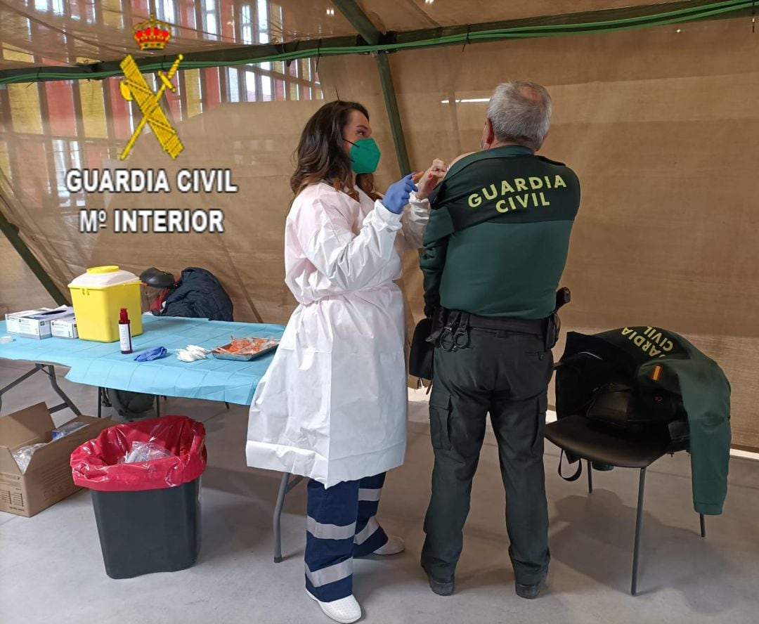 En el Palacio de Exposiciones este lunes arrancaba la vacunación a los agentes de la Guardia Civil