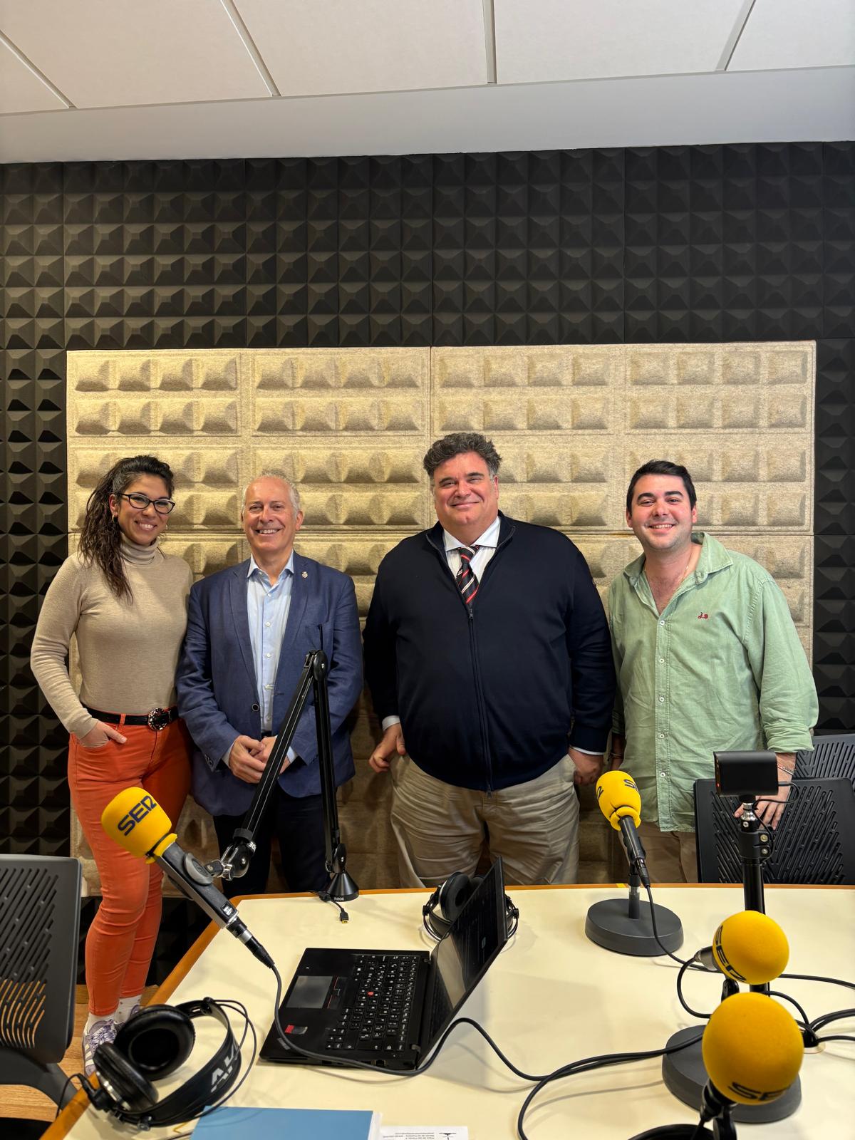 Juan Manuel Rodríguez, alcalde de Morón y Manuel Escalante, delegado de Fiestas Mayores nos dan los últimos detalles de la Semana Santa 2026 en Radio Morón