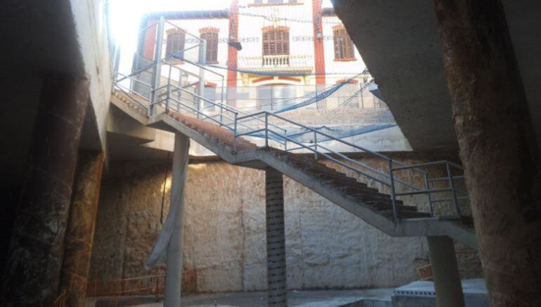 Interior del hall de la estación de Reino de Valencia perteneciente a la futura línea L10