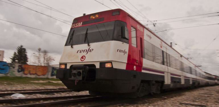 Un tren similar al que descarriló en Pantón