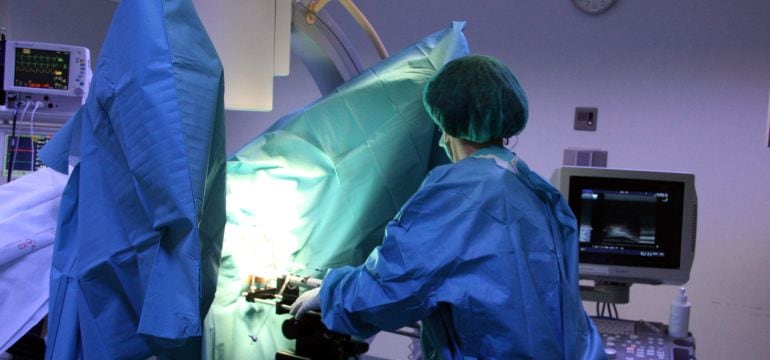 Intervenció a un pacient amb càncer. 