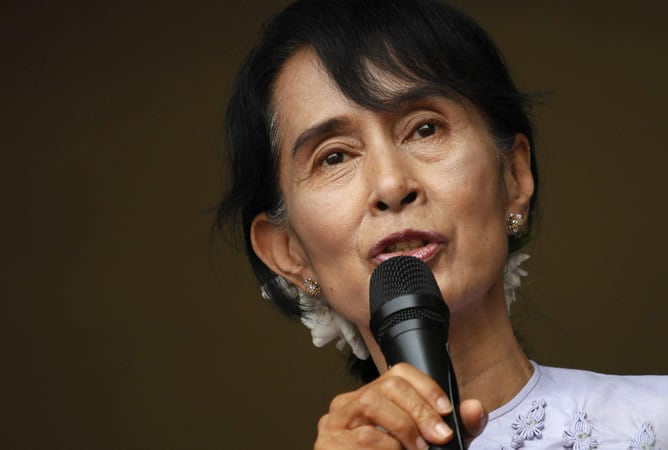 Aung San Suu Kyi, premio Nobel de la Paz inició una histórica gira que lo llevará por varios países de Europa