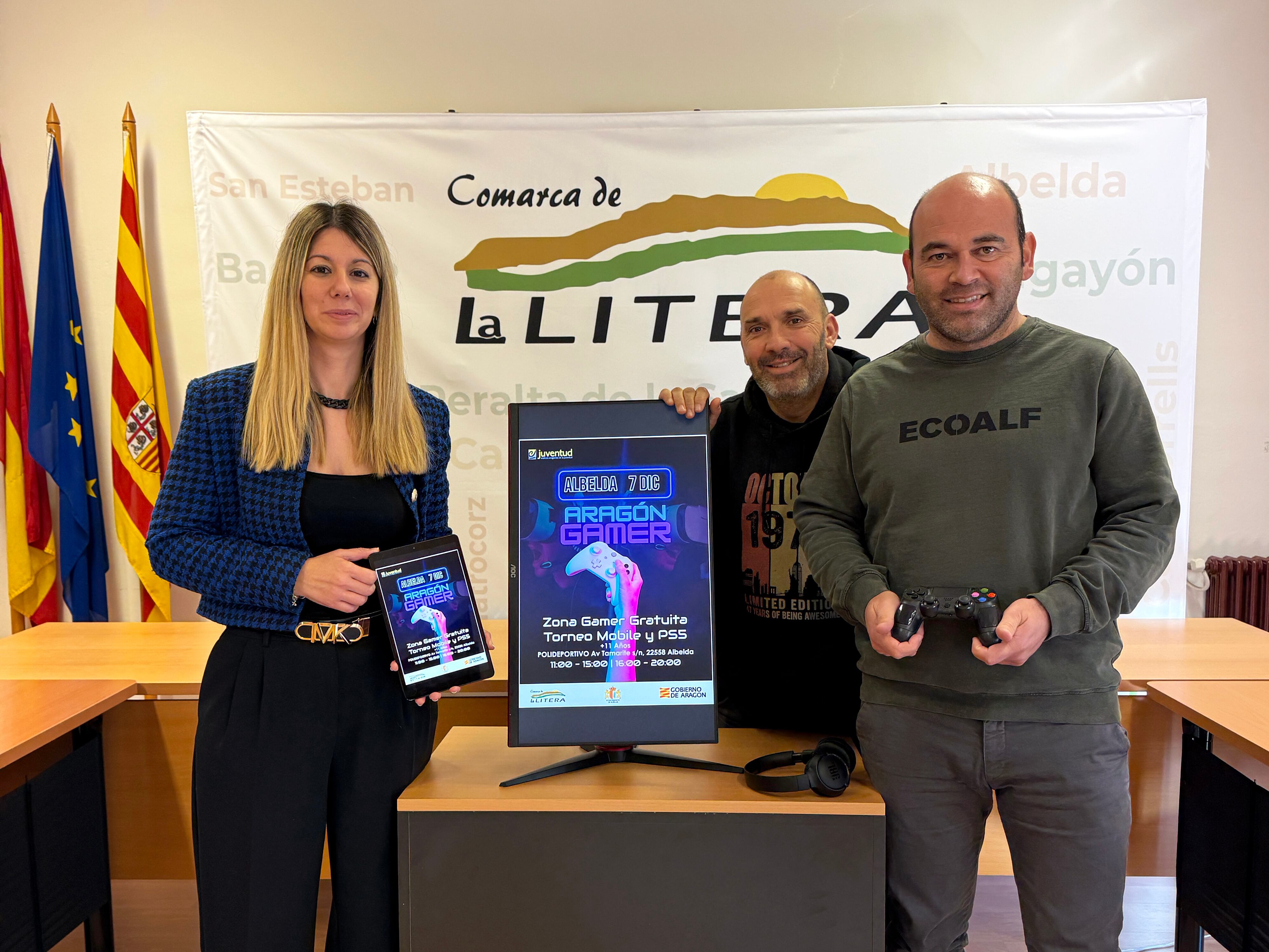 Tania Solans y Chemis Ferrer durante la presentación.