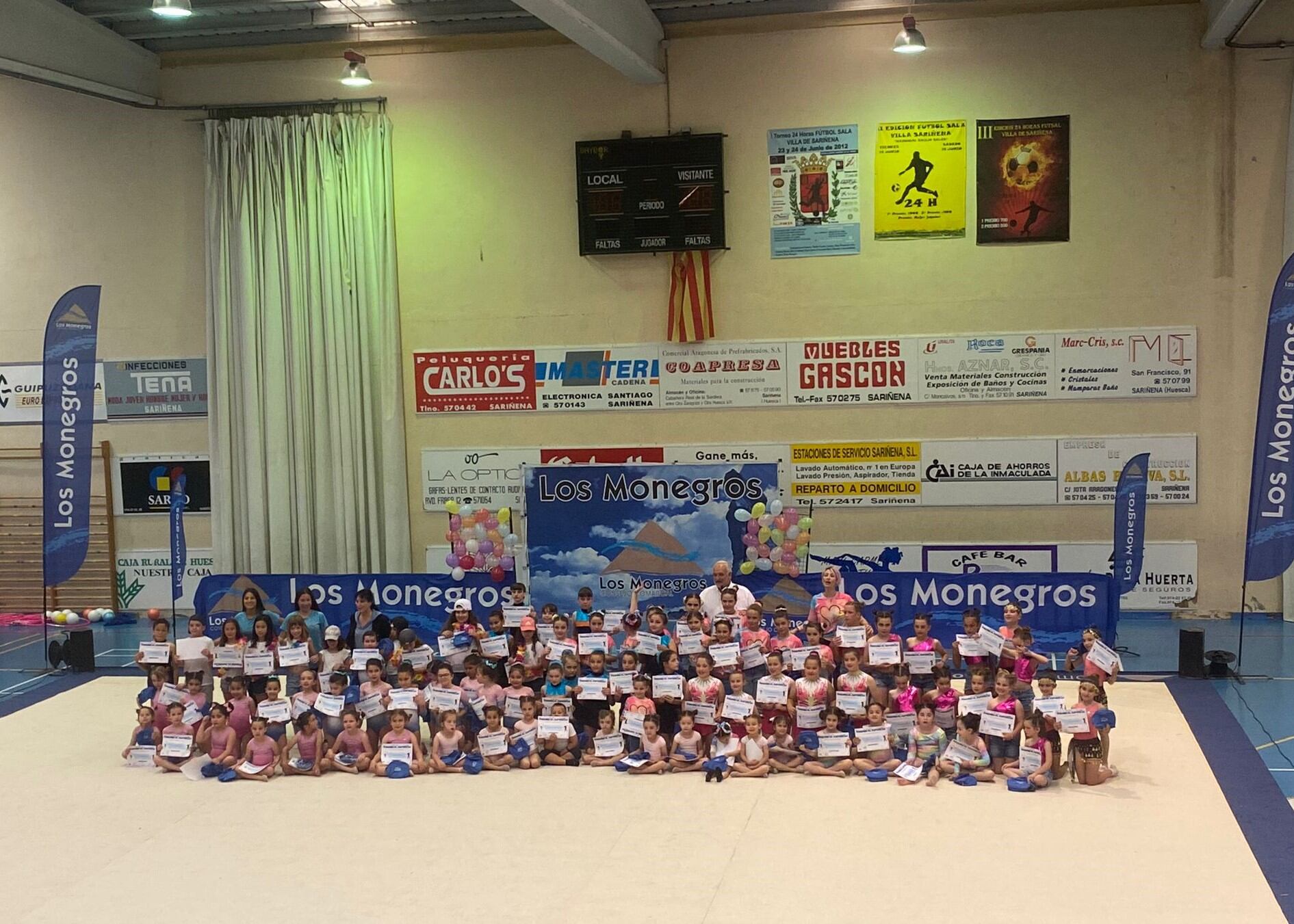 Imagen de todos los participantes en el kids Dance en Monegros