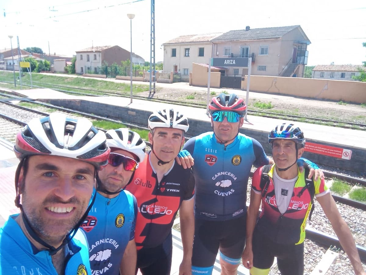 Uno de los integrantes del Ribera Team, Sergio Gil, repasa la aventura reivindicativa Aranda-Ariza-Aranda para potenciar la vía verde de la antigua línea férrea