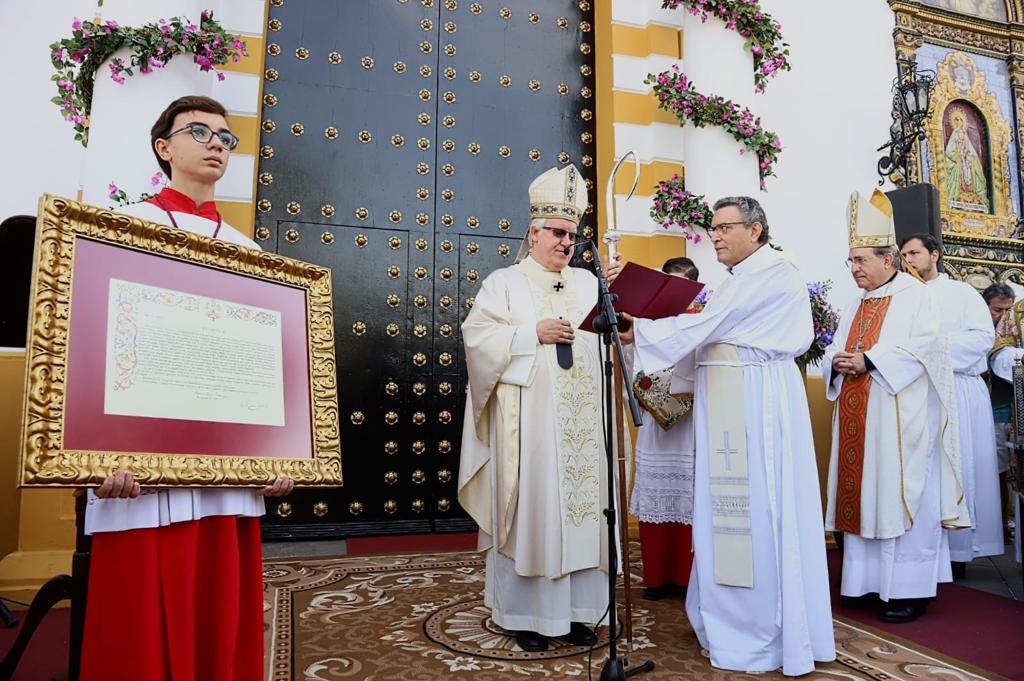 El arzobispo de Sevilla, José Ángel Saiz Meneses, y el emérito, Juan José Asenjo Pelegrina, abrieron el pasado domingo el Año Jubilar de Valme