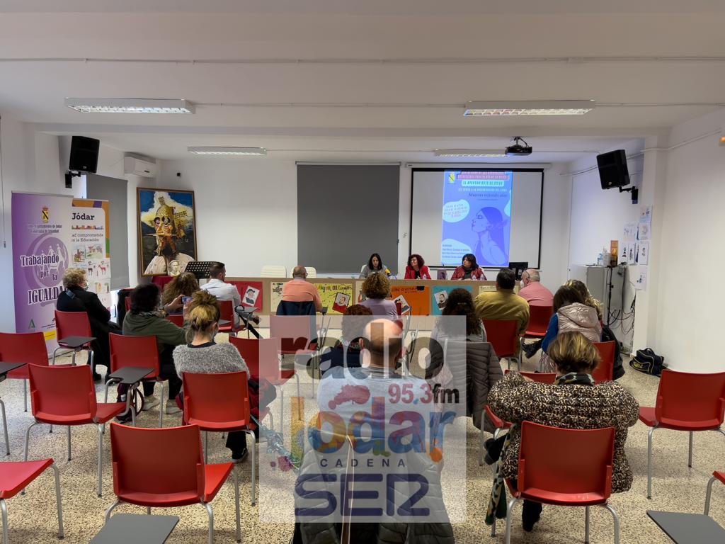 Momento de la presentación del libro de Ana Moreno