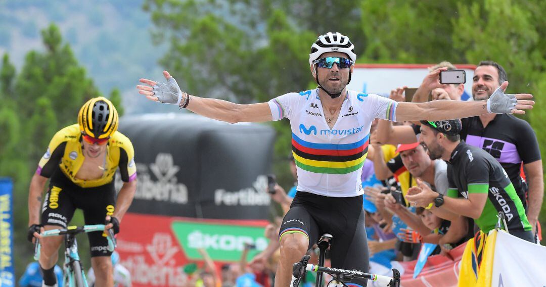 Alejandro Valverde se impuso a Primoz Roglic en la llegada