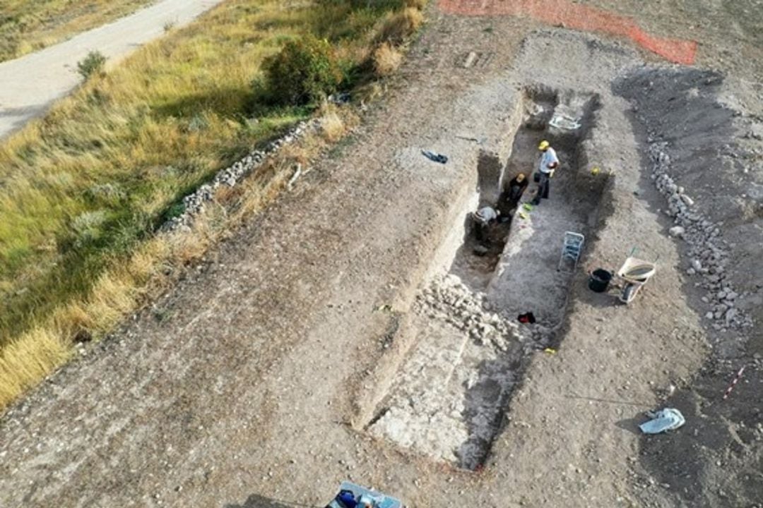 Excavación en Cerro Castarreño