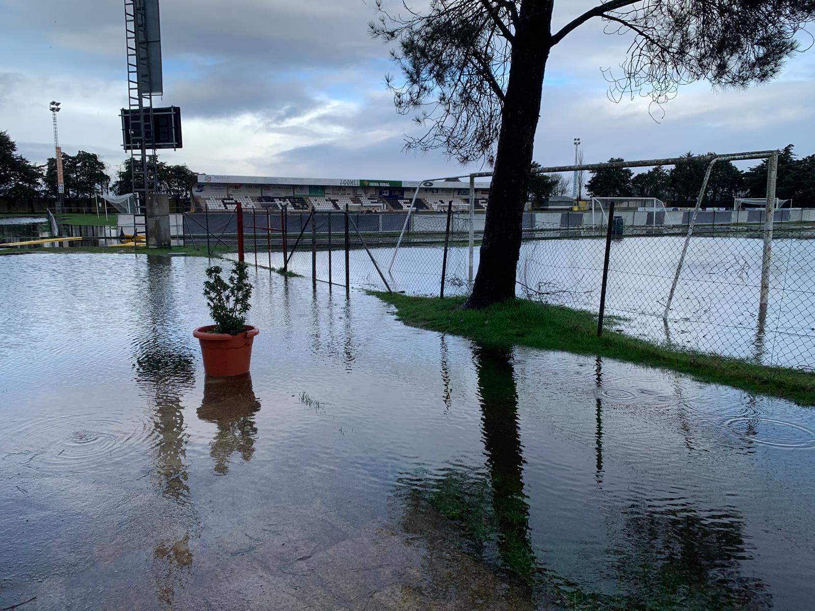 Campo de A Moreira, en Xinzo de Limia, inundado.
