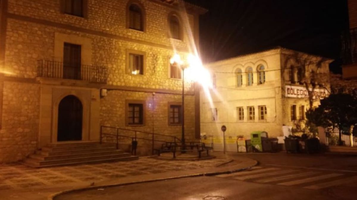 Esta semana empiezan los trabajos para el cambio de las 1.903 farolas de Jódar