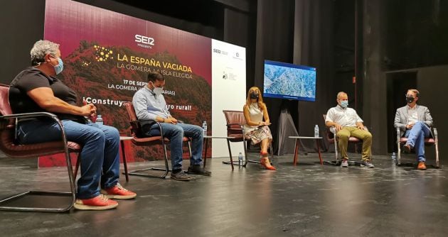 Los alcaldes, durante la jornada.