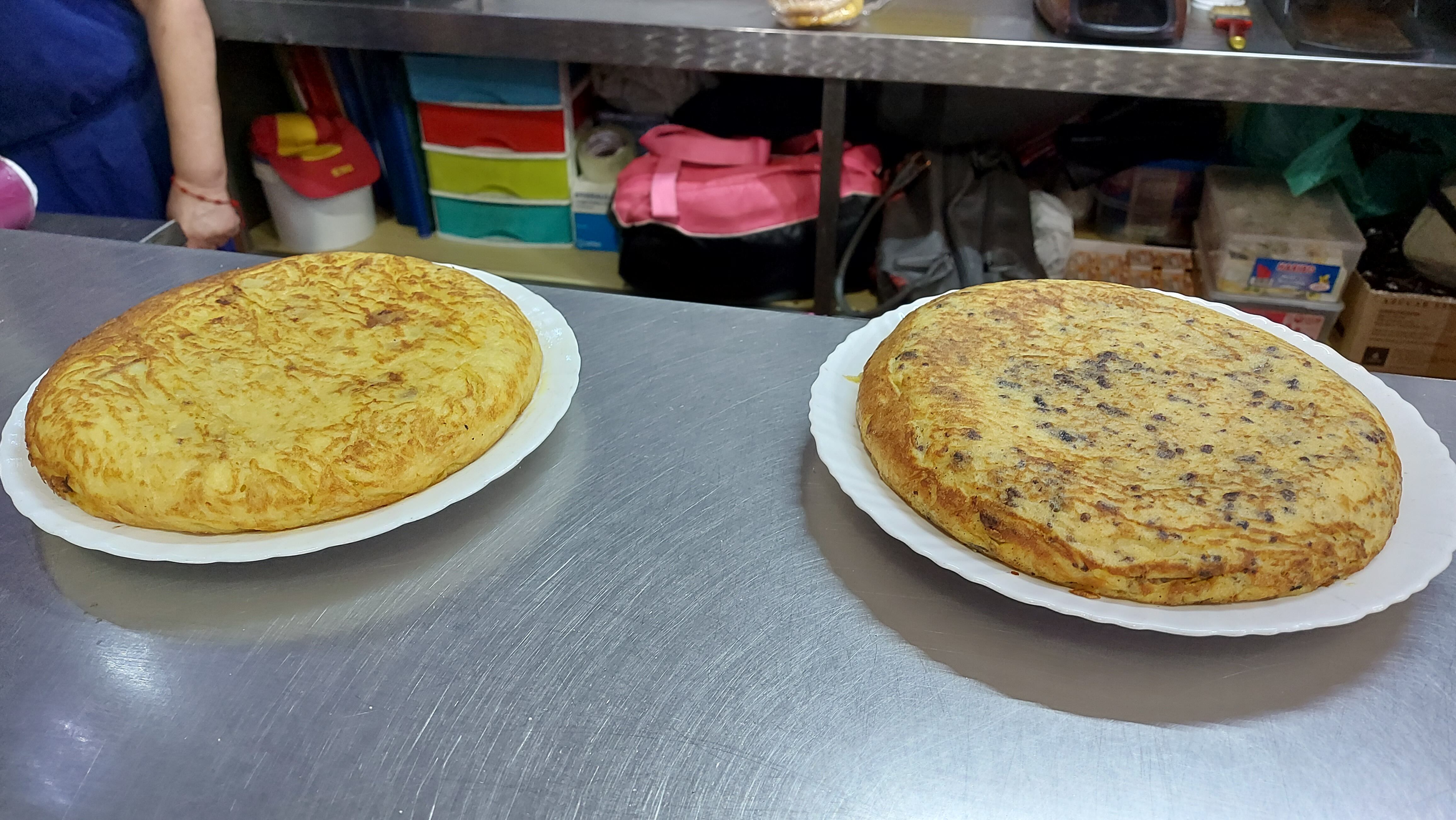 Las tortillas con cebolla caramelizada y morcilla de &#039;Racha&#039;