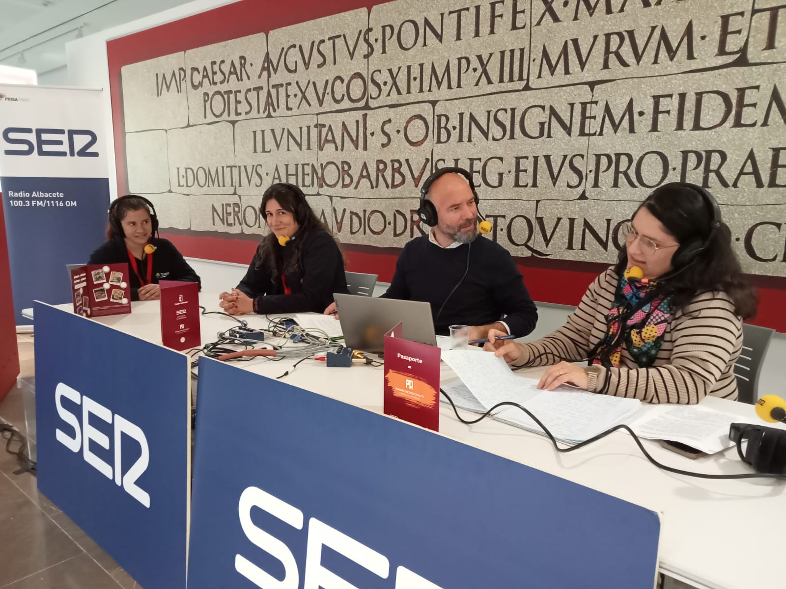 La responsable de Tragsa y las dos guías del parque nos han explicado su funcionamiento