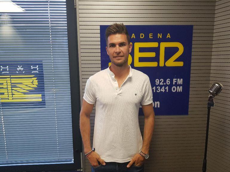 Víctor Cea, durante su visita a los estudios de Radio León