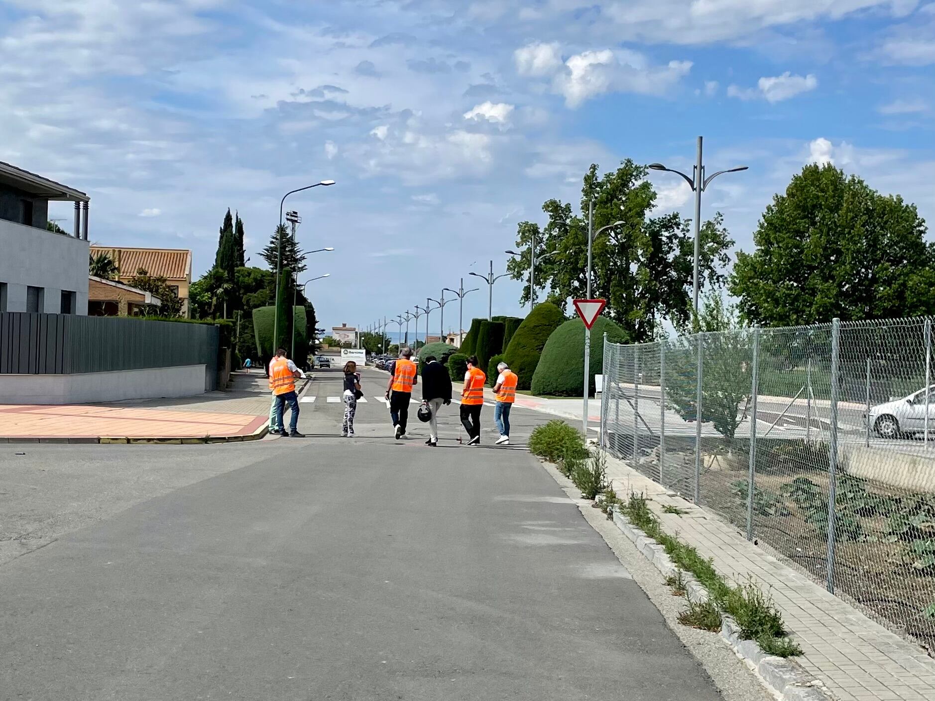 Nuevo asfaltado en la Avenida de Pueyo en Monzón