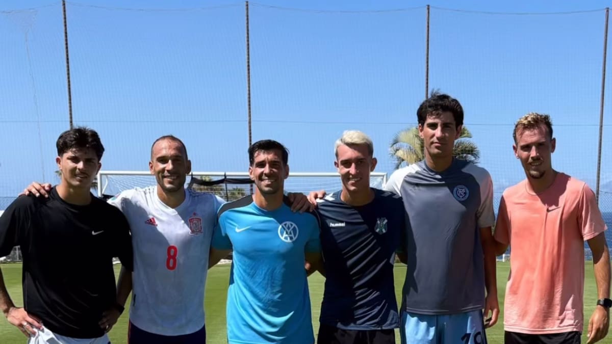 Álvaro Cervera no acaba de encajar a Teto en su idea de fútbol