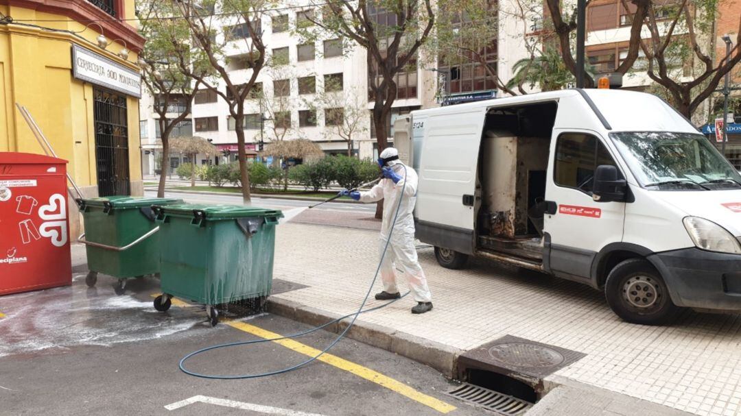 Los servicios de limpieza de Castelló han aumentado sus intervenciones durante el estado de alarma