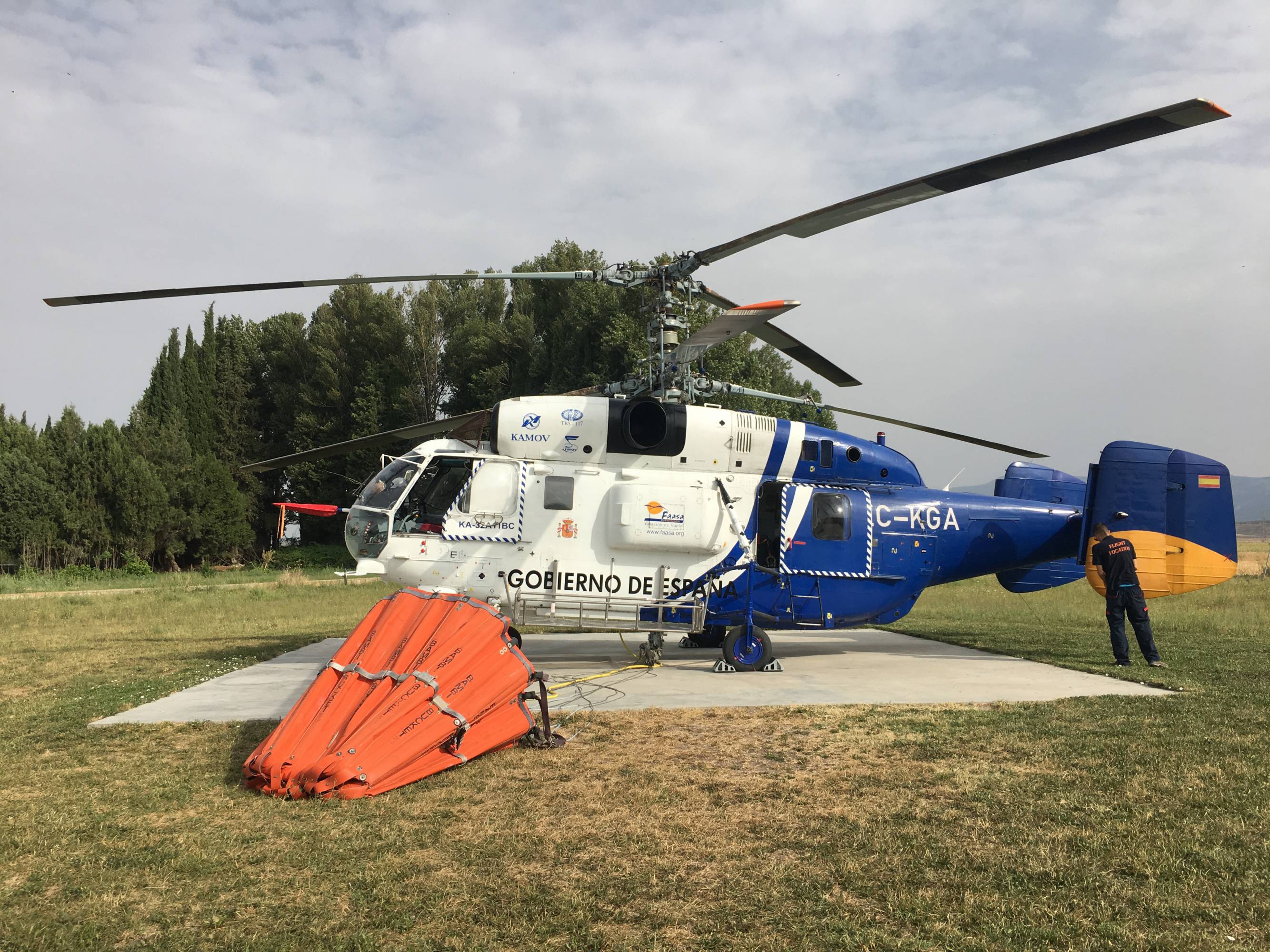 Helicóptero Kamov con base en Plasencia del Monte