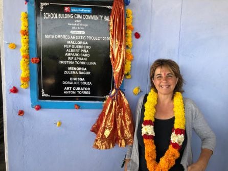 En la inauguración de una escuela en Anantapur