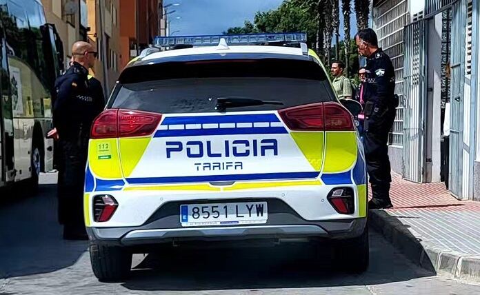 Un vehículo de la Policía Local de Tarifa