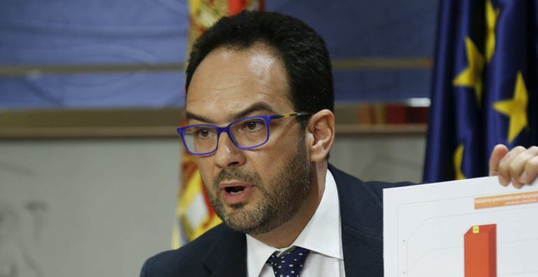 El portavoz titular Antonio Hernando (PSOE).