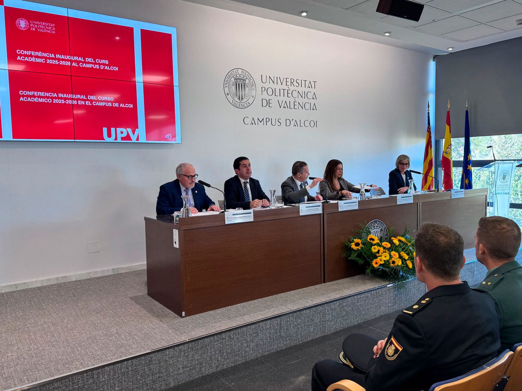 Pau Bernabeu, Toni Francés, José Capilla y Esther Gómez, en la mesa presidencial del acto inaugural