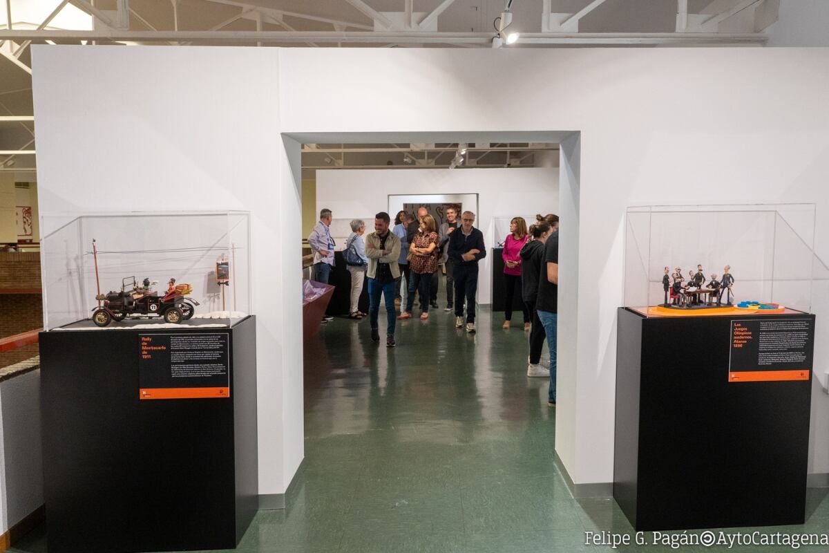 El Museo Arqueológico de Cartagena muestra la historia del deporte con figuras de plastilina