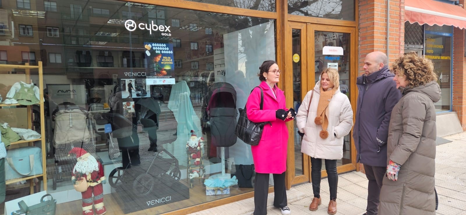 Presentación de la campaña de apoyo al comercio local en Navidad./Ayto de Ávila