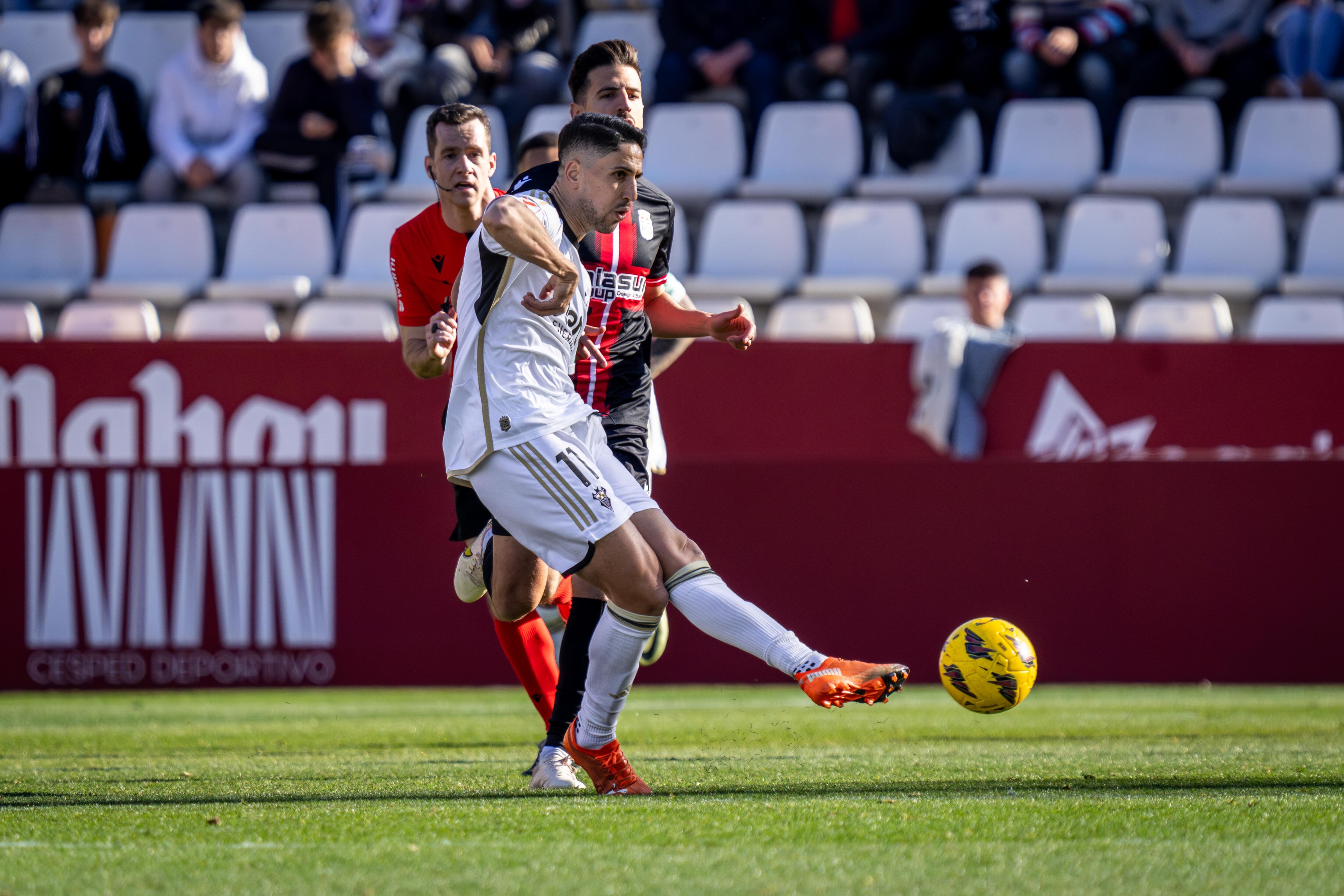 Fidel, durante un partido con el Albacete