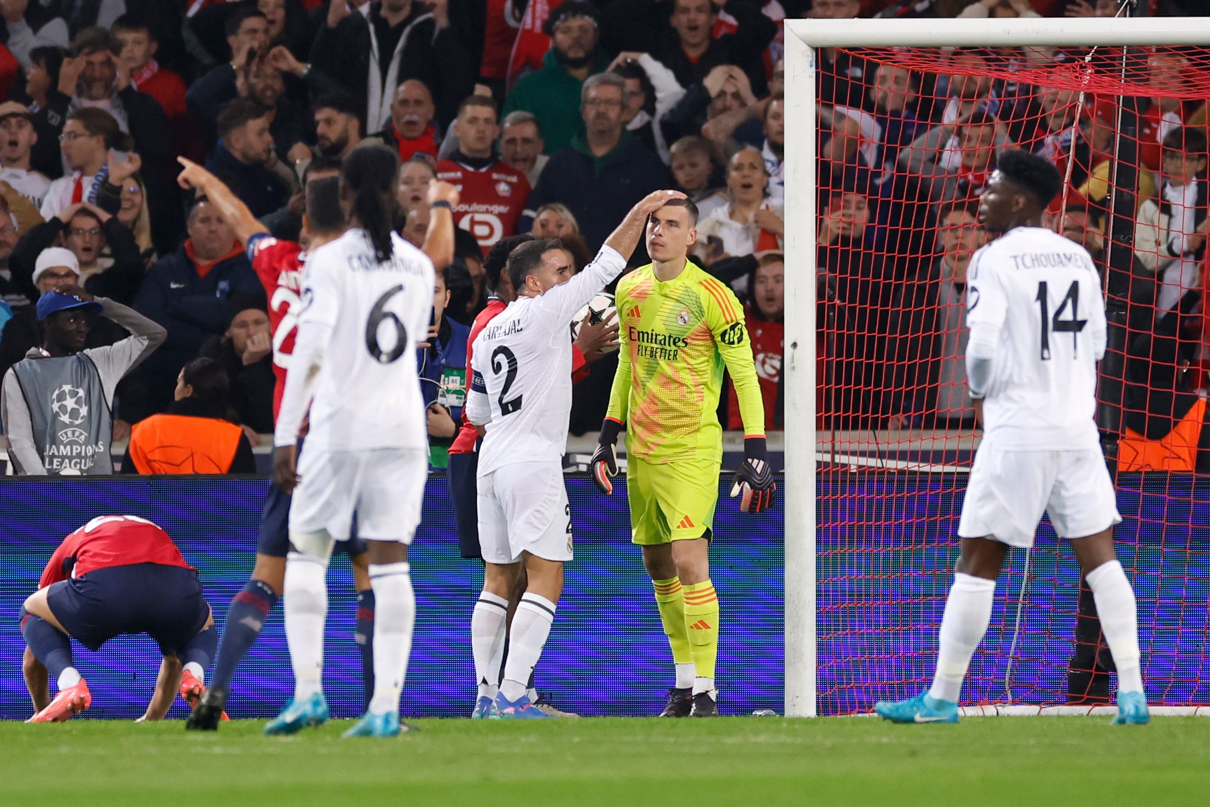 Lunin durante el partido de Champions League.