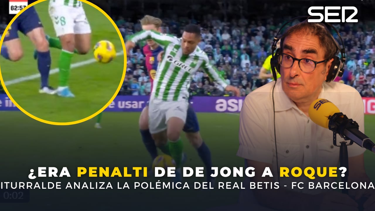 Eduardo Iturralde González repasa el penalti señalado a De Jong sobre Vítor Roque