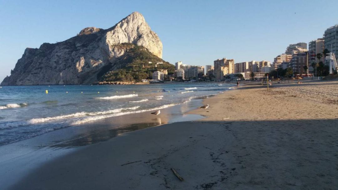 Playa de la Fossa de Calp donde ha tocado tierra la patera