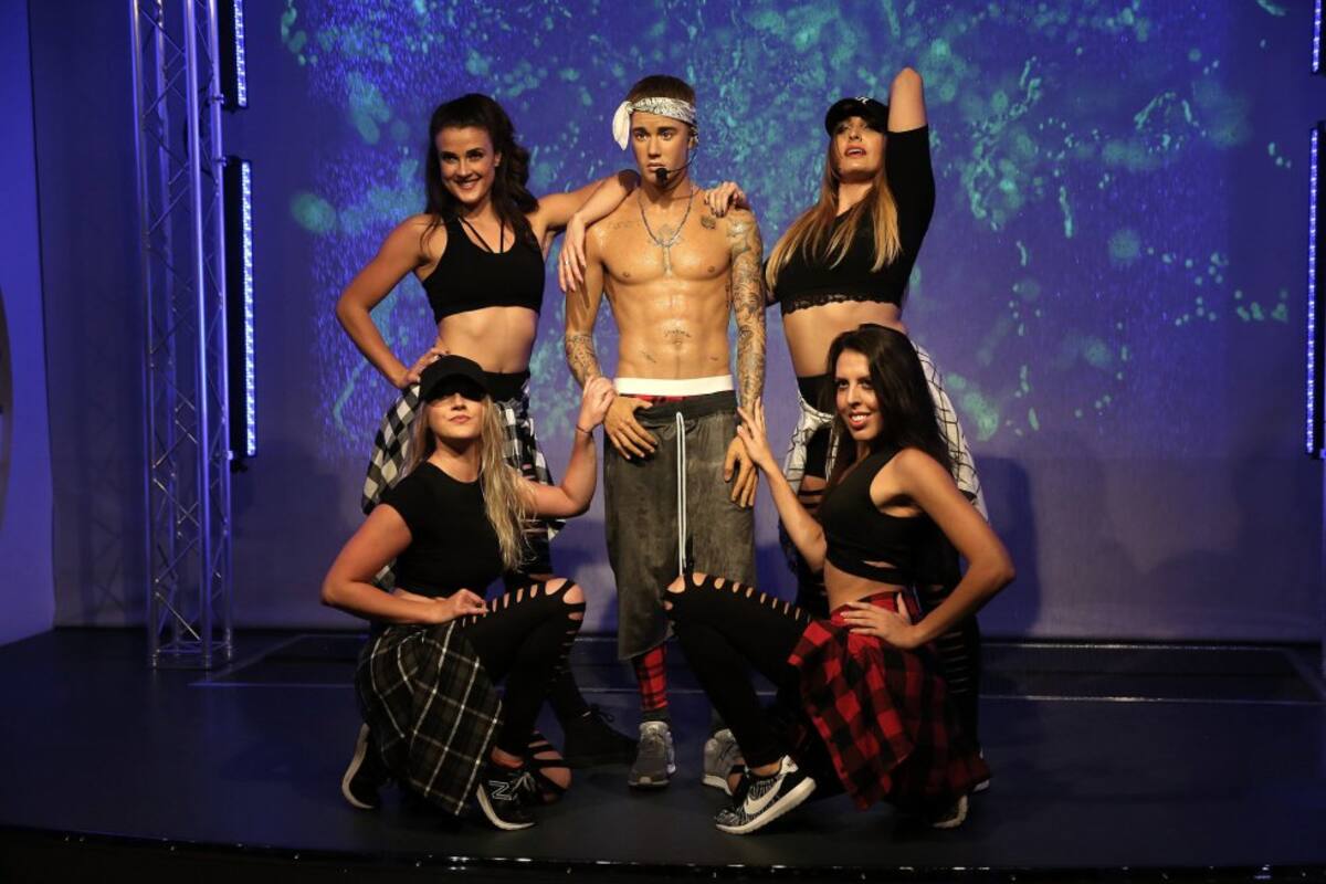 Justin Bieber ha sido recreado en cera con el torso desnudo.