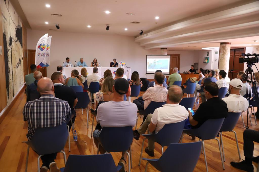 Uno de los encuentros promovidos por el Cabildo de Lanzarote.