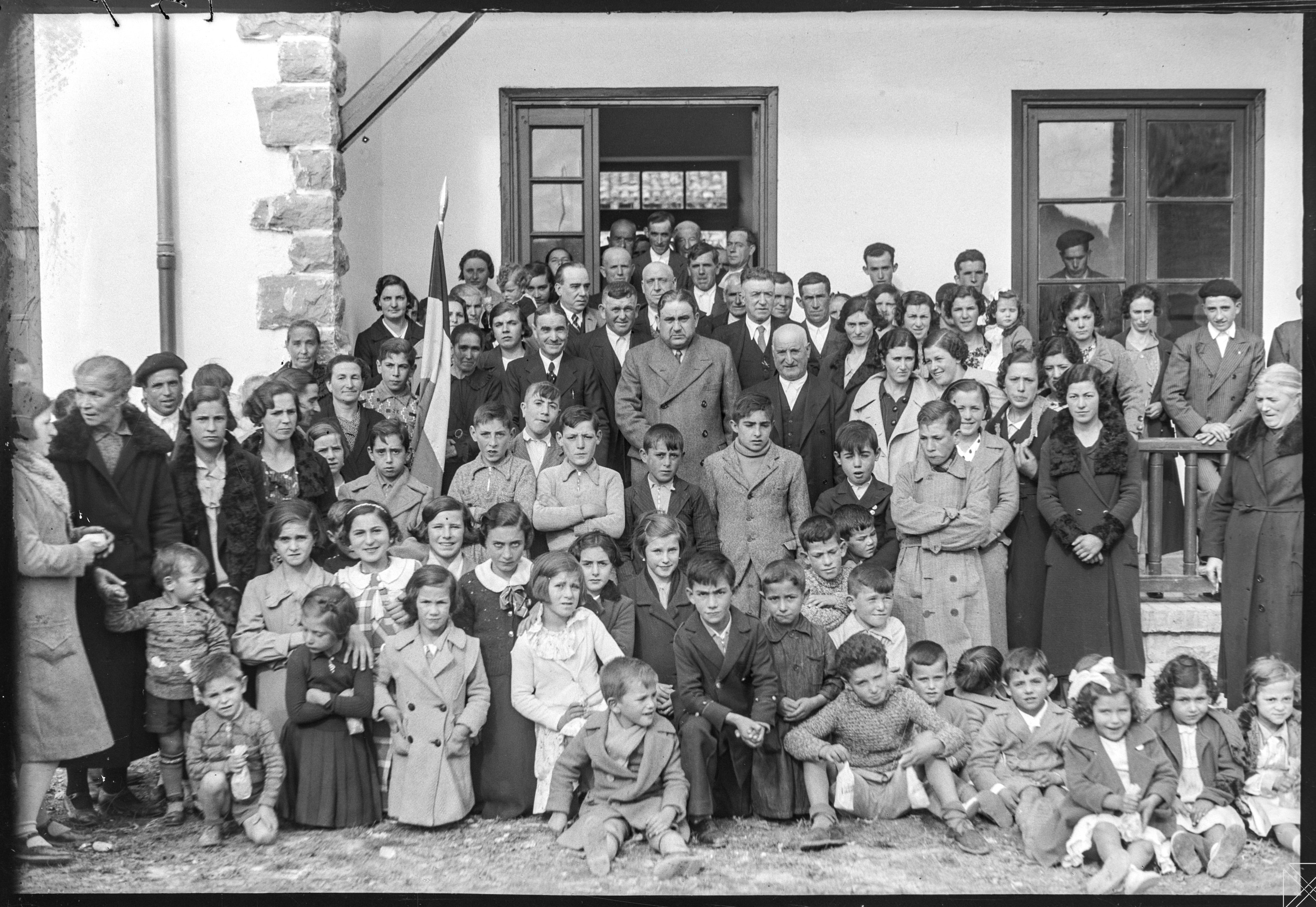 Inauguración de la escuela de Zuazo de Vitoria-Zuatzu