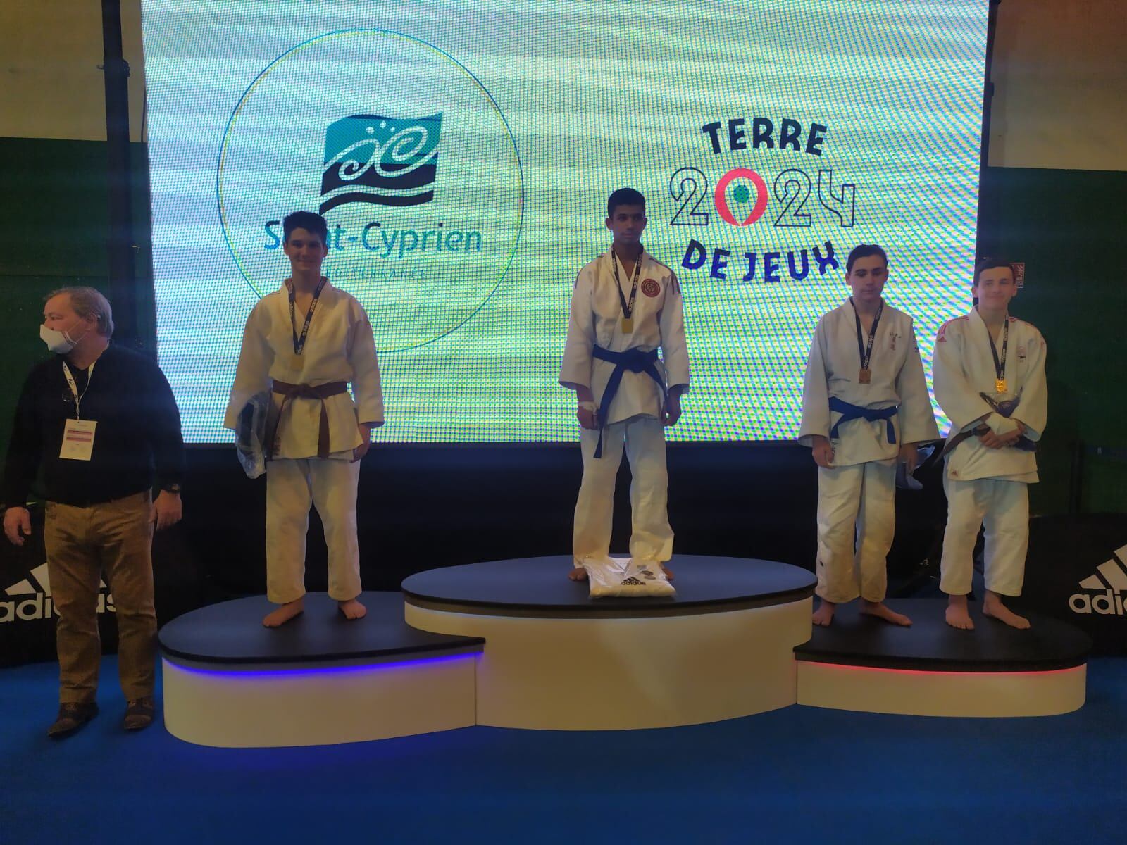 Arnau Aracil, subió al segundo cajón del podio