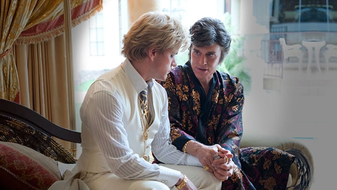 &#039;Behind the candelabra&#039; y &#039;American Horror Story: Asylum&#039;, frente a frente. No hay más. Salvo sorpresa, las dos serán las grandes vencedoras de la noche. La película de Steven Soderbergh para HBO es la gran cinta del año