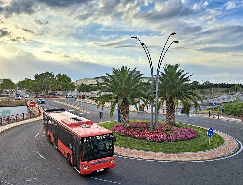 Las líneas 2 y 3 de autobús en Fuenlabrada tendrán nuevas paradas para el centro comercial Nexum