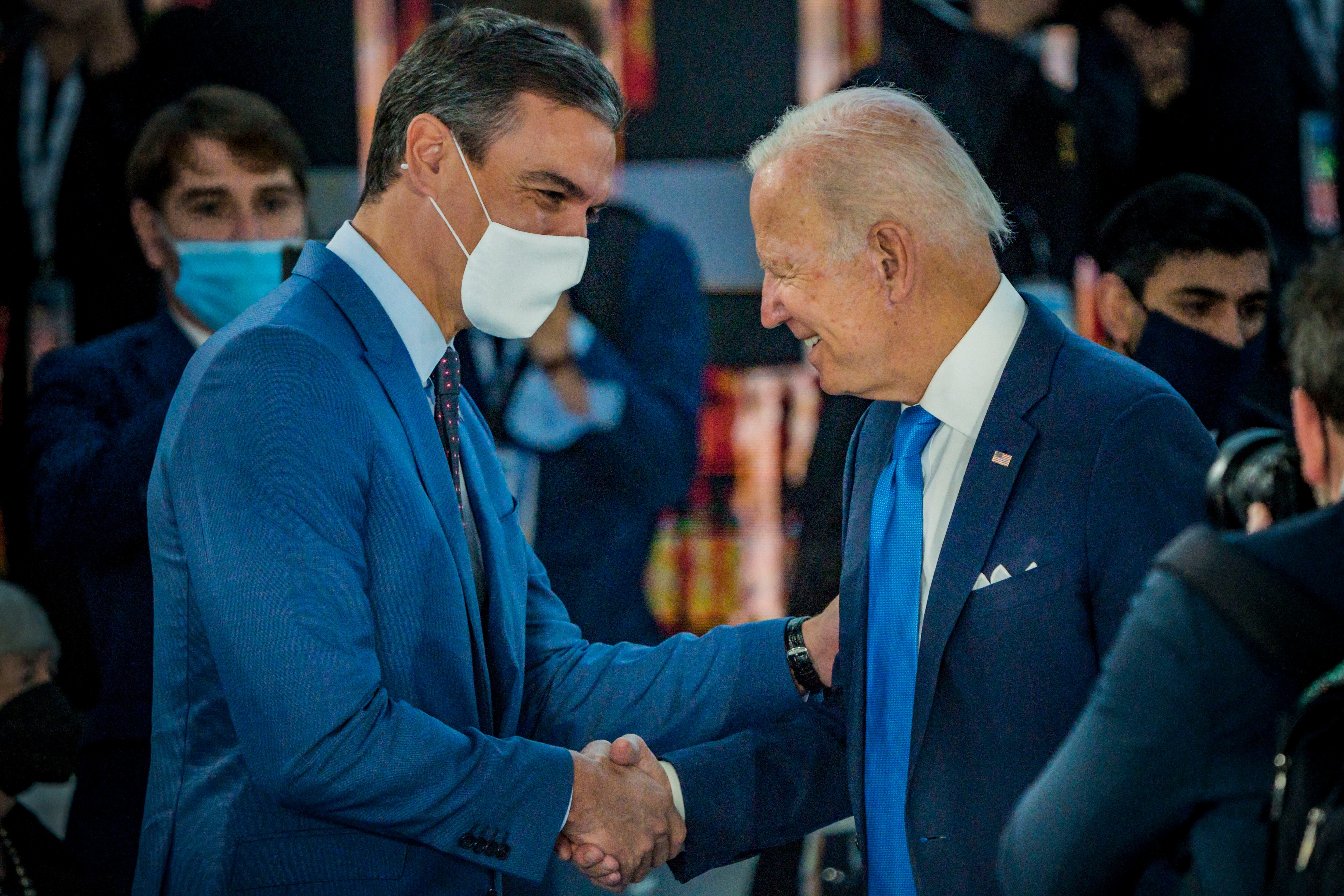 Pedro Sánchez y Joe Biden durante el encuentro del G20. (Archivo)