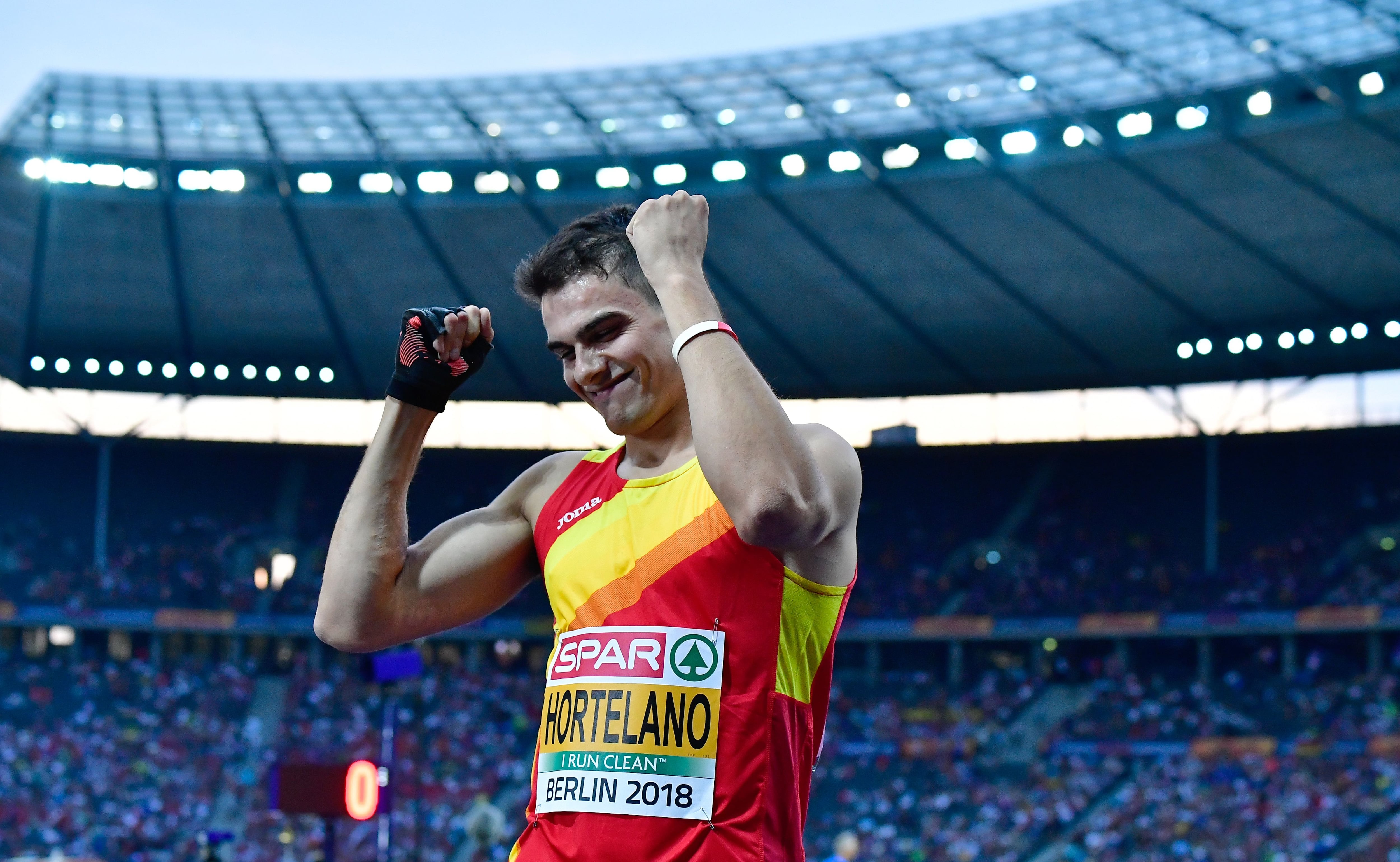 Bruno Hortelano celebra, tras la semifinal del Europeo celebrado en 2018