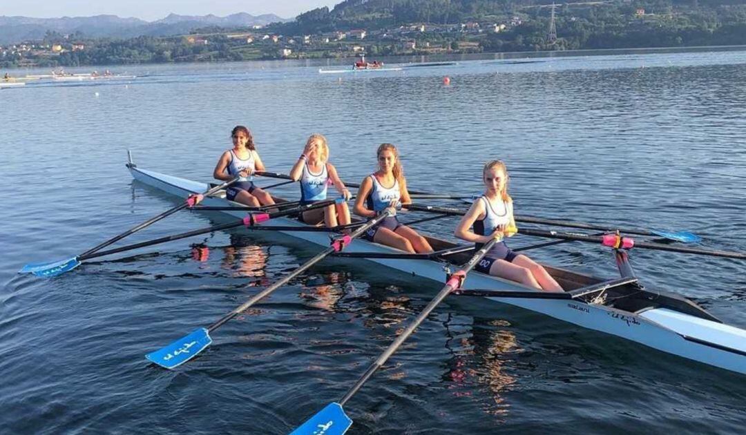 Las campeonas de España visten de color celeste.