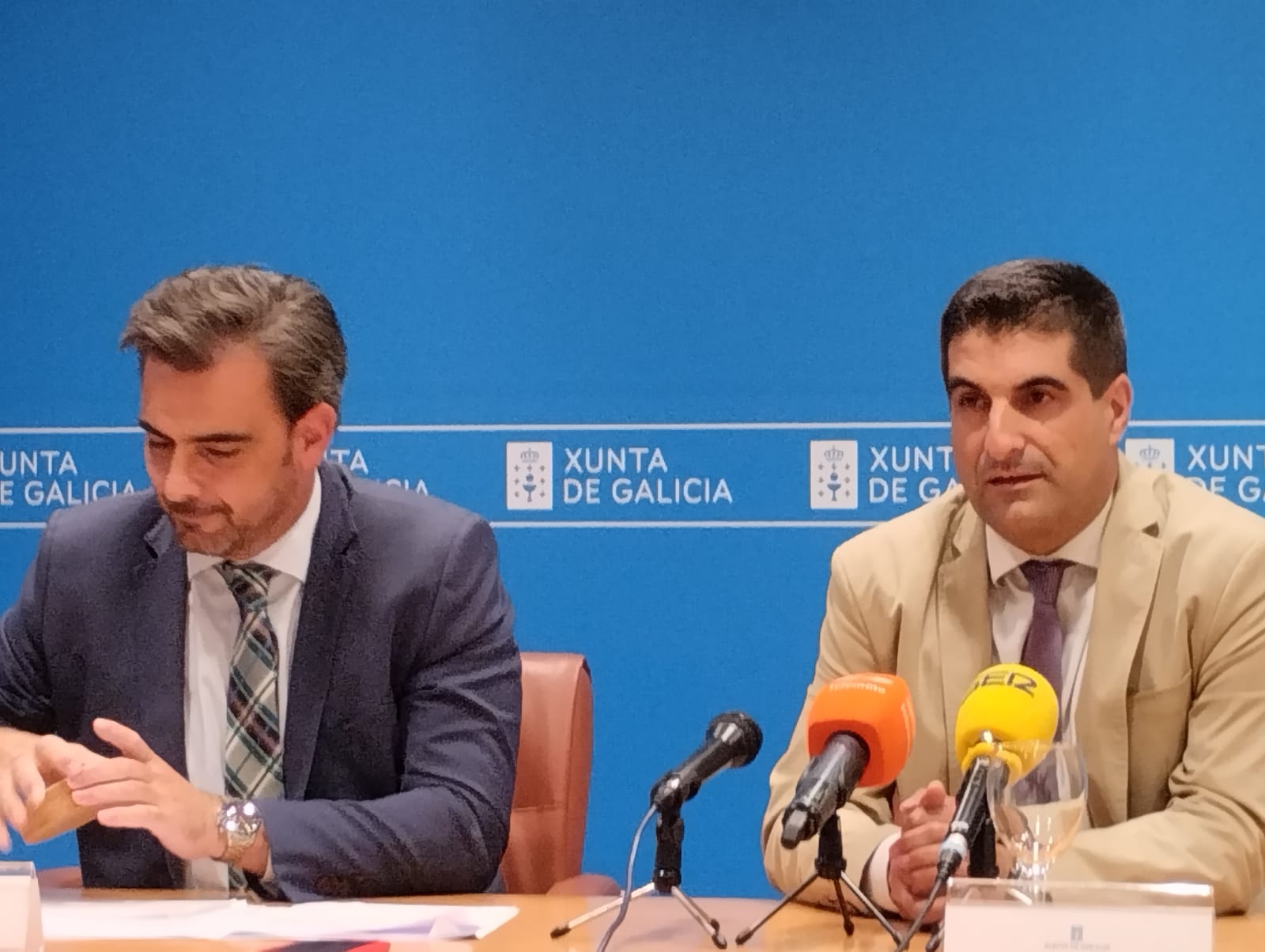 El vicepresidente segundo, Diego Calvo, con el delegado territorial en Ourense, Gabriel Alén