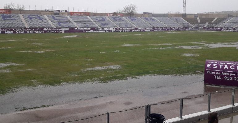 Estado del Estadio de La Victoria el pasado domingo, día en el que se suspendió el Real Jaén-Motril que debía disputarse.