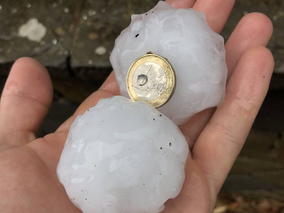 Un 'cap de fibló', fuertes tormentas, granizo en Mallorca
