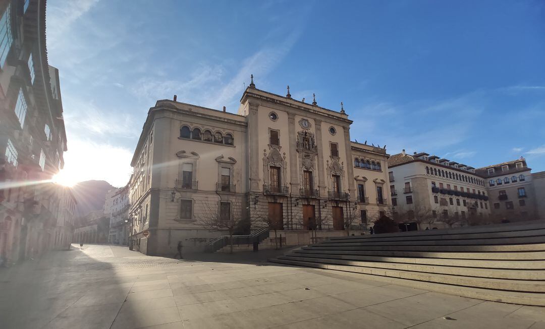 Los trabajadores municipales del consistorio jiennense no tendrán que recuperar las horas no trabajadas durante el Estado de alarma