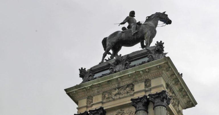 La torre mirador del monumento a Alfonso XII