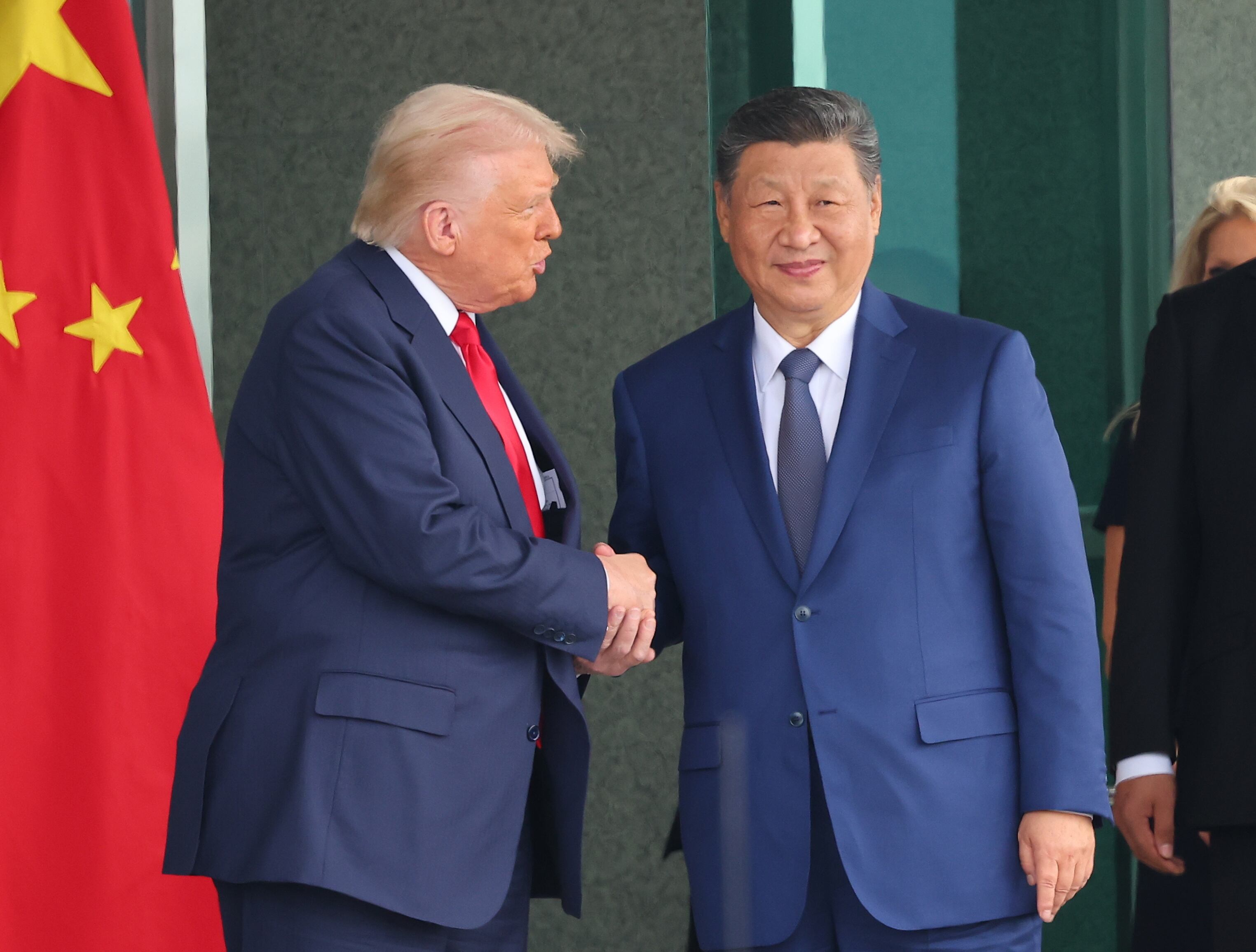 Reunión entre el presidente chino, Xi Jinping, y el estadounidense, Donald Trump, en Corea del Sur.